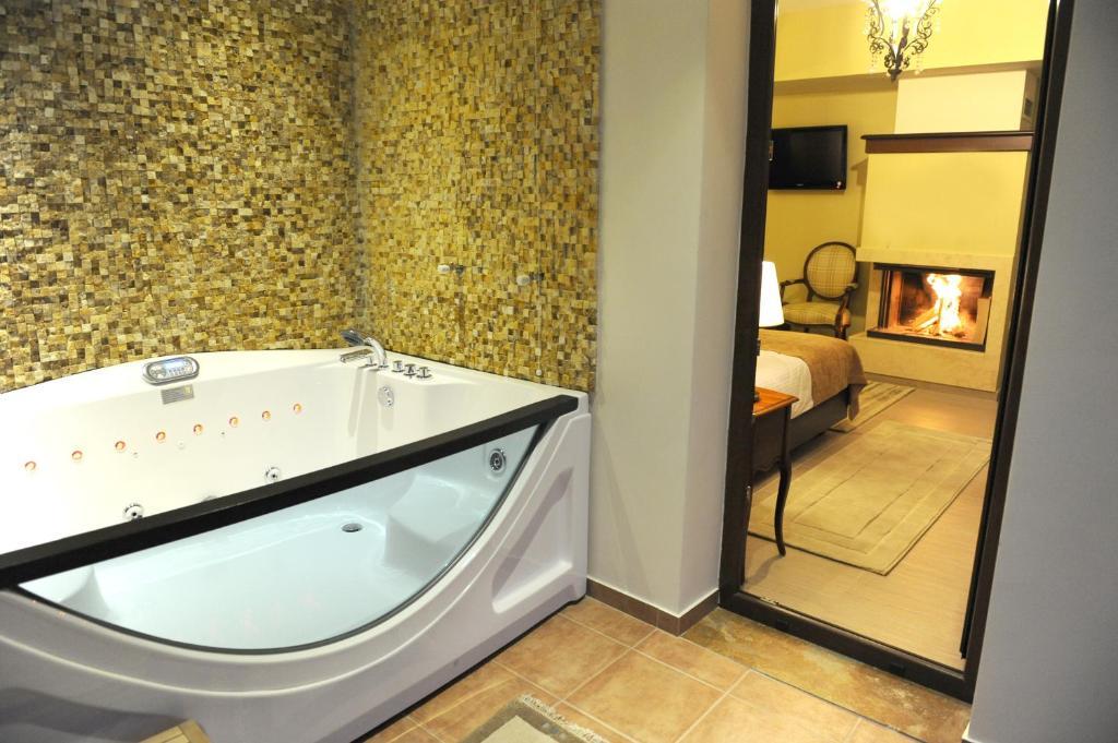 Agapi Luxury Hotel Káto Loutrákion Værelse billede